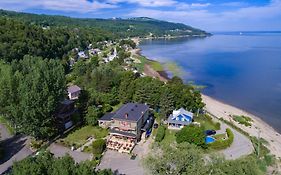 Auberge De La Rive De Charlevoix - Auberge De Jeunesse Familiale Pour Voyageurs De Tous Ages